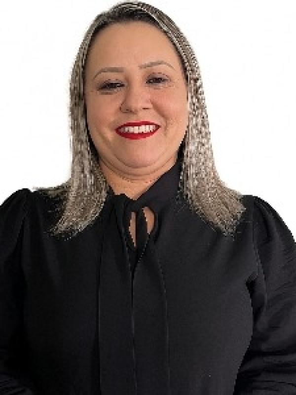 Poliana  Alves de Oliveira