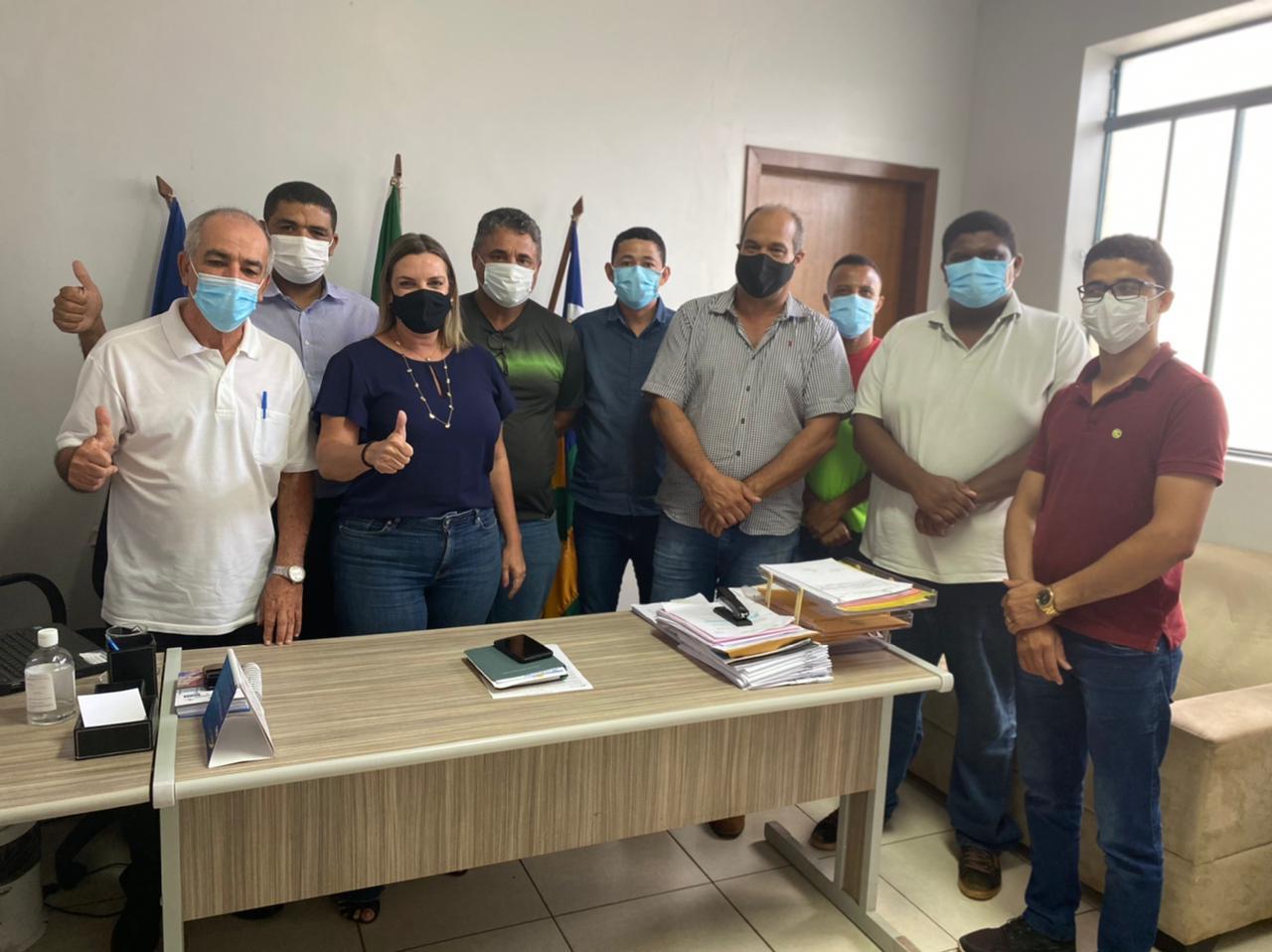 PREFEITO JOSÉ SALOMÃO RECEBE VISITA DA DEPUTADA CLAUDIA LELIS