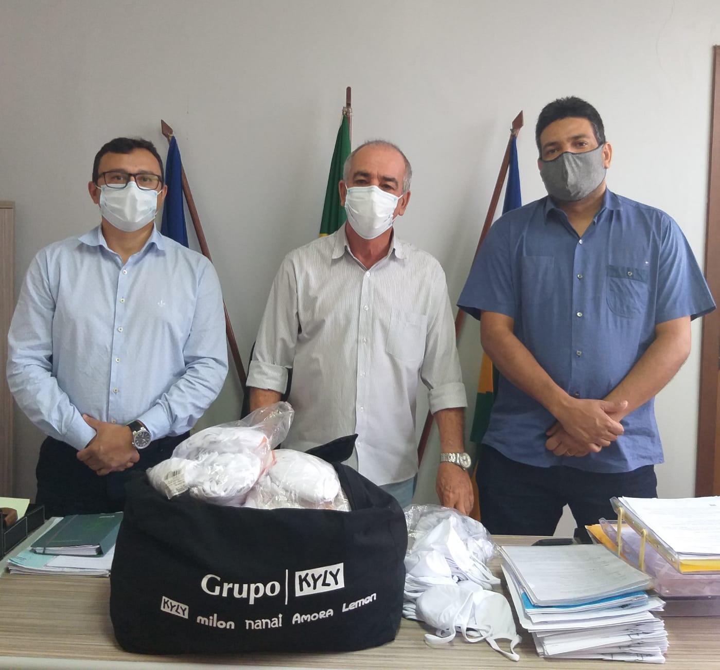 PREFEITURA RECEBE DOAÇÃO DE 1000 MÁSCARAS REUTILIZÁVEIS EM COMBATE AO CORONAVÍRUS