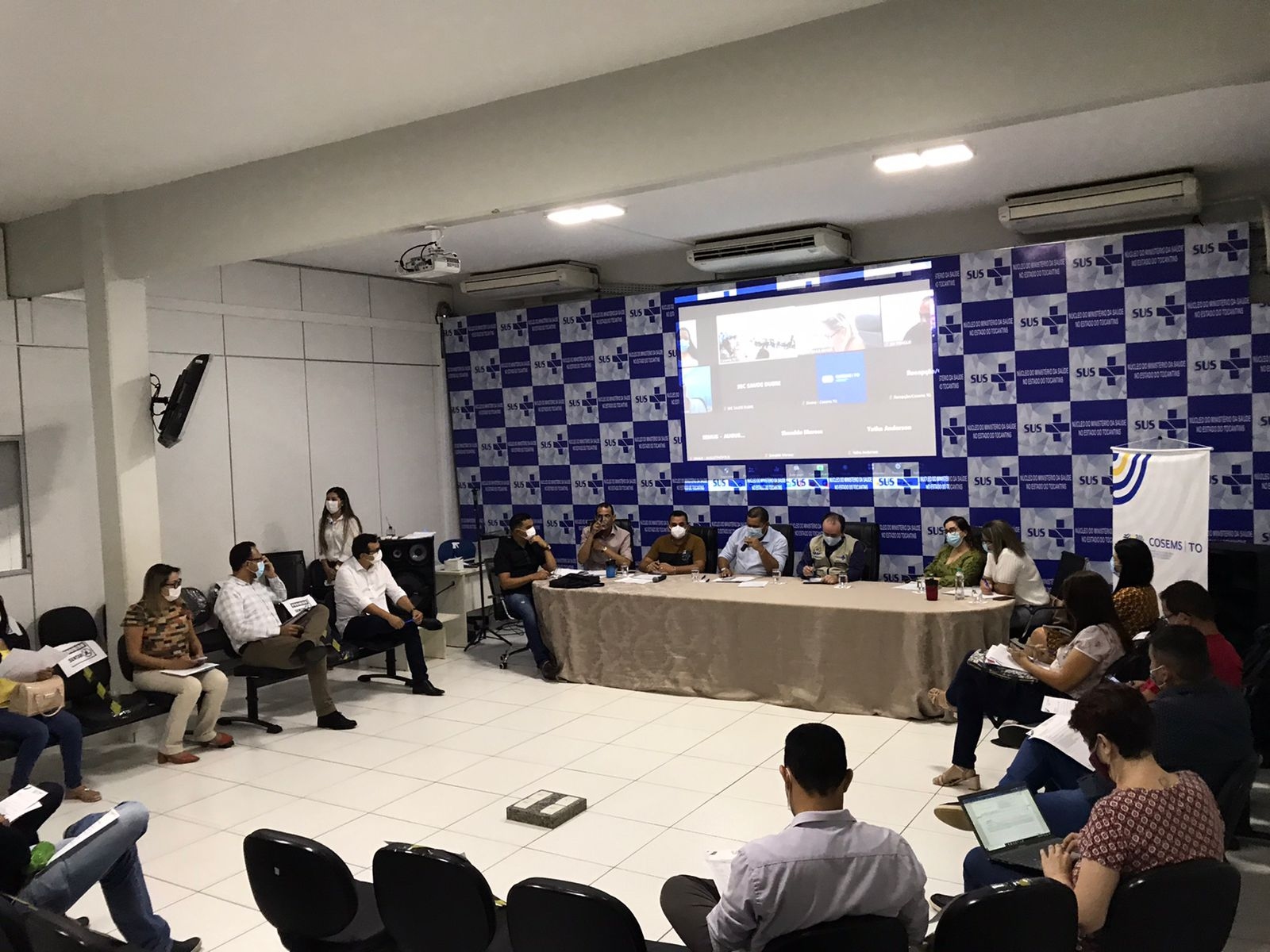 Secretaria Municipal de Saúde participa de reunião com COSEMS para tratar de cirurgias eletivas e situação dos Hospitais Regionais