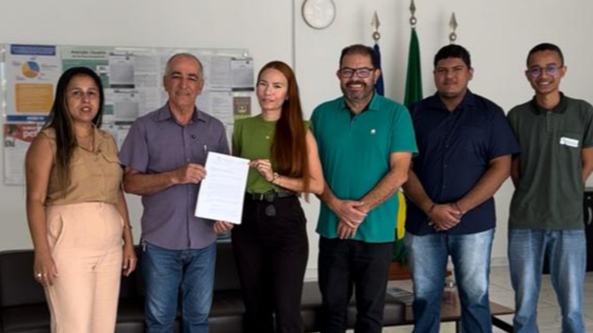 Prefeitura de Dianópolis protocola 235 processos para registro de regularização fundiária no bairro Bela Vista II