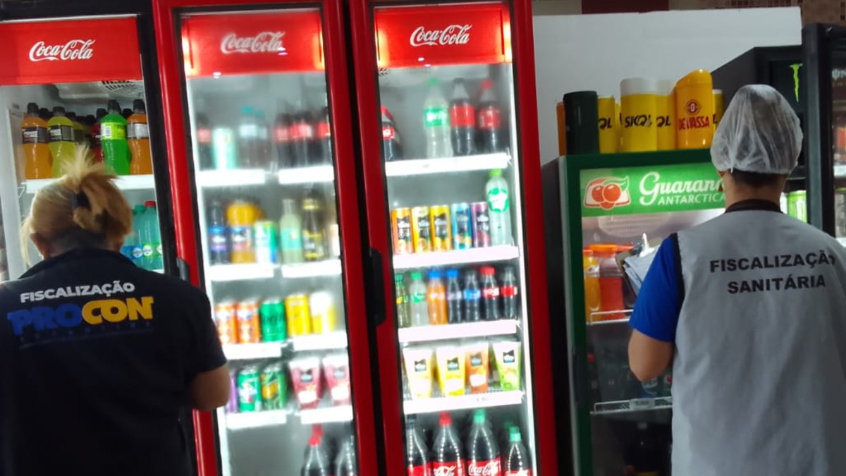 Vigilância Sanitária e Procon atuam em conjunto na fiscalização de comércios de Dianópolis